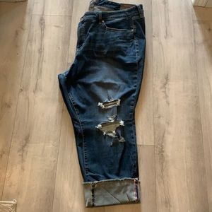 Torrid crop boyfriend vintage stretch jeans